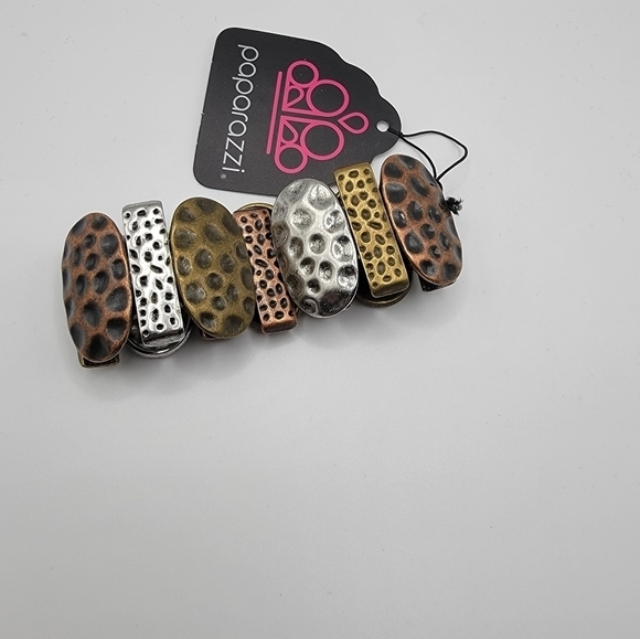 New Paparazzi Bracelet - Picture 1 of 3